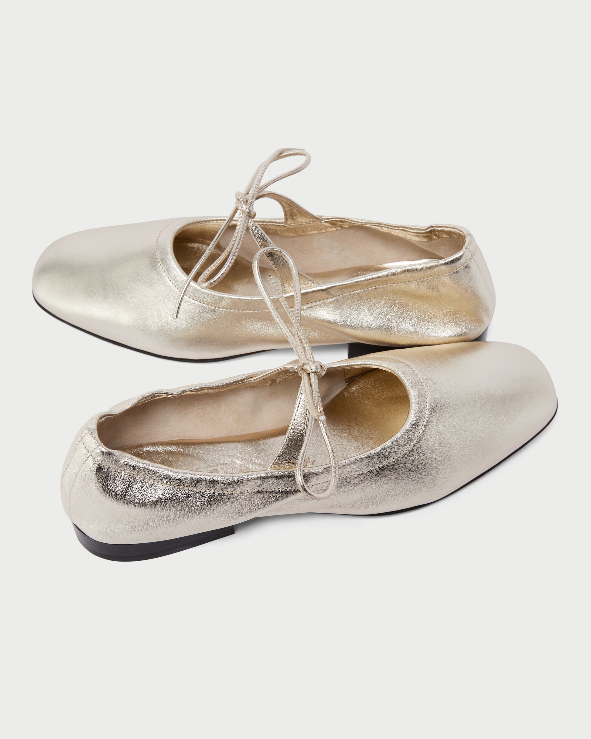 Elegant Lola Mary Jane Comet flats with soft bow detail
