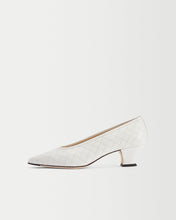 Load image into Gallery viewer, Side view of Yuni Buffa Roma Pump shoe in Cloud White. Handcrafted comfortable designer high-heels made  in Italy with Italian Lamb Nappa leather
