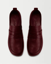 Load image into Gallery viewer, FEZ PENNY LOAFER - BURGUNDY