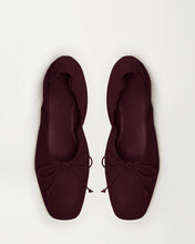 Load image into Gallery viewer, Top view of Yuni Buffa Pia Ballerina shoe in Burgundy color made in Italy with soft Italian Lamb Nappa leather