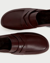 Load image into Gallery viewer, FEZ PENNY LOAFER - BURGUNDY