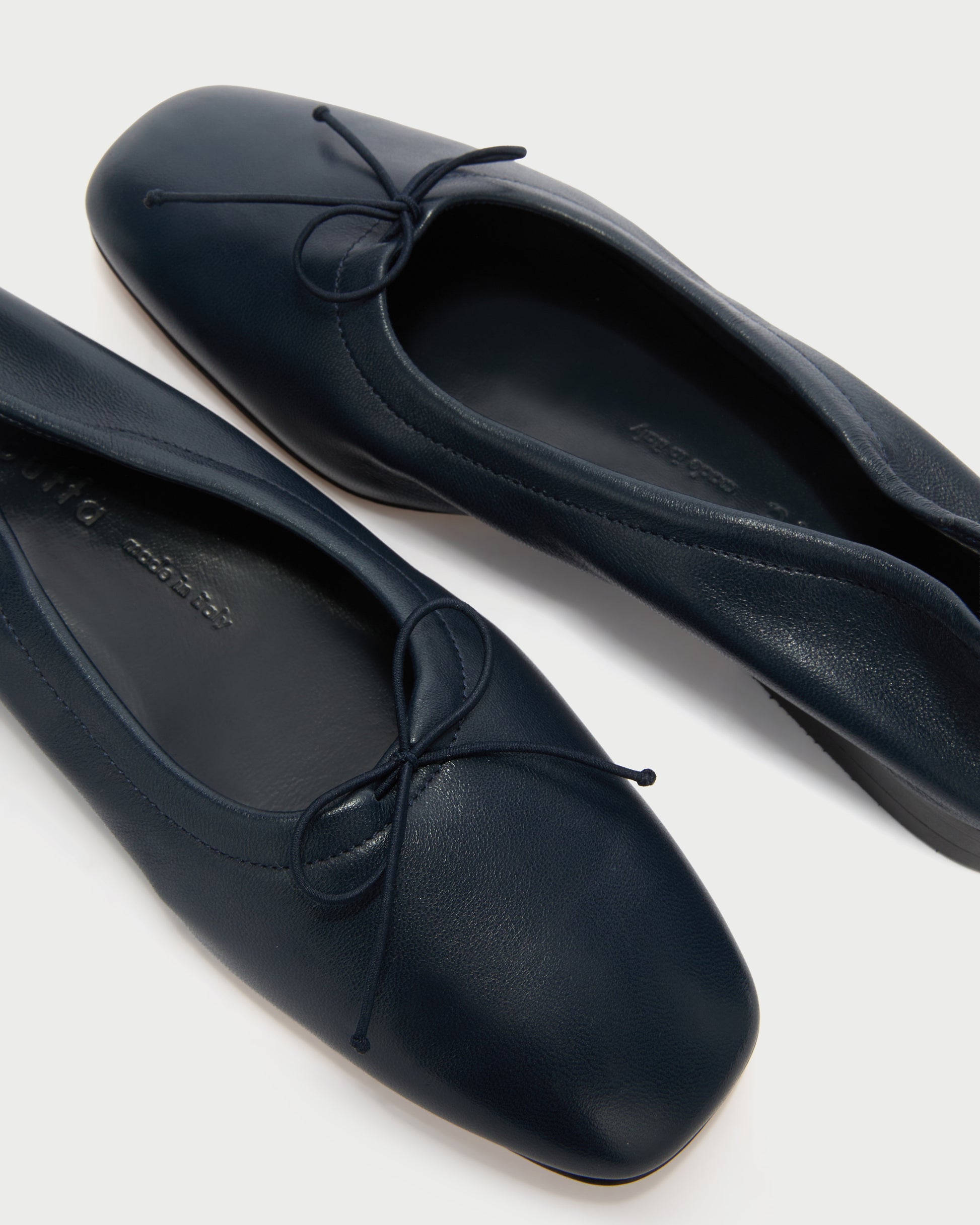 Yuni Buffa Navy Pia Ballerina PDP Editorial