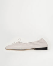 Load image into Gallery viewer, Side view of Yuni Buffa Pia Ballet flat designer shoes in Cloud White. Luxury hand crafted square toe ballet flats made in Italy with Italian soft Lamb Nappa leather.