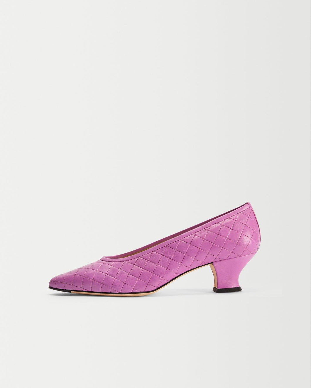 Side view of Yuni Buffa Roma Pump shoe in Peony pink color made in Italy with soft quilted Italian Lamb Nappa leather